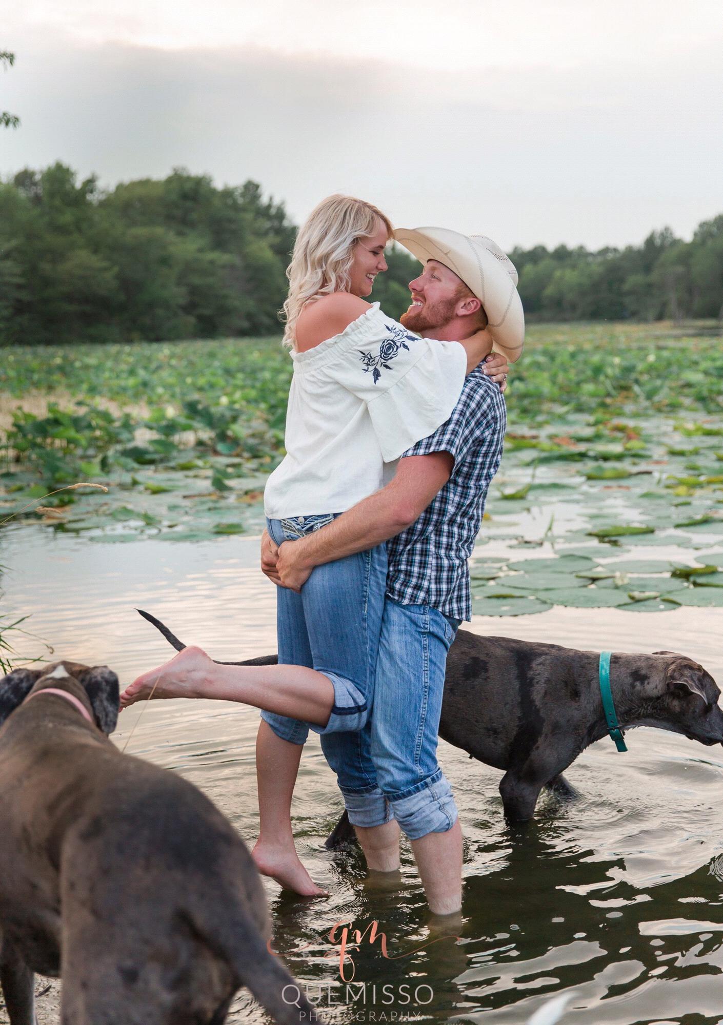 Engagement Pictures by QueMisso (Staci Robertson)