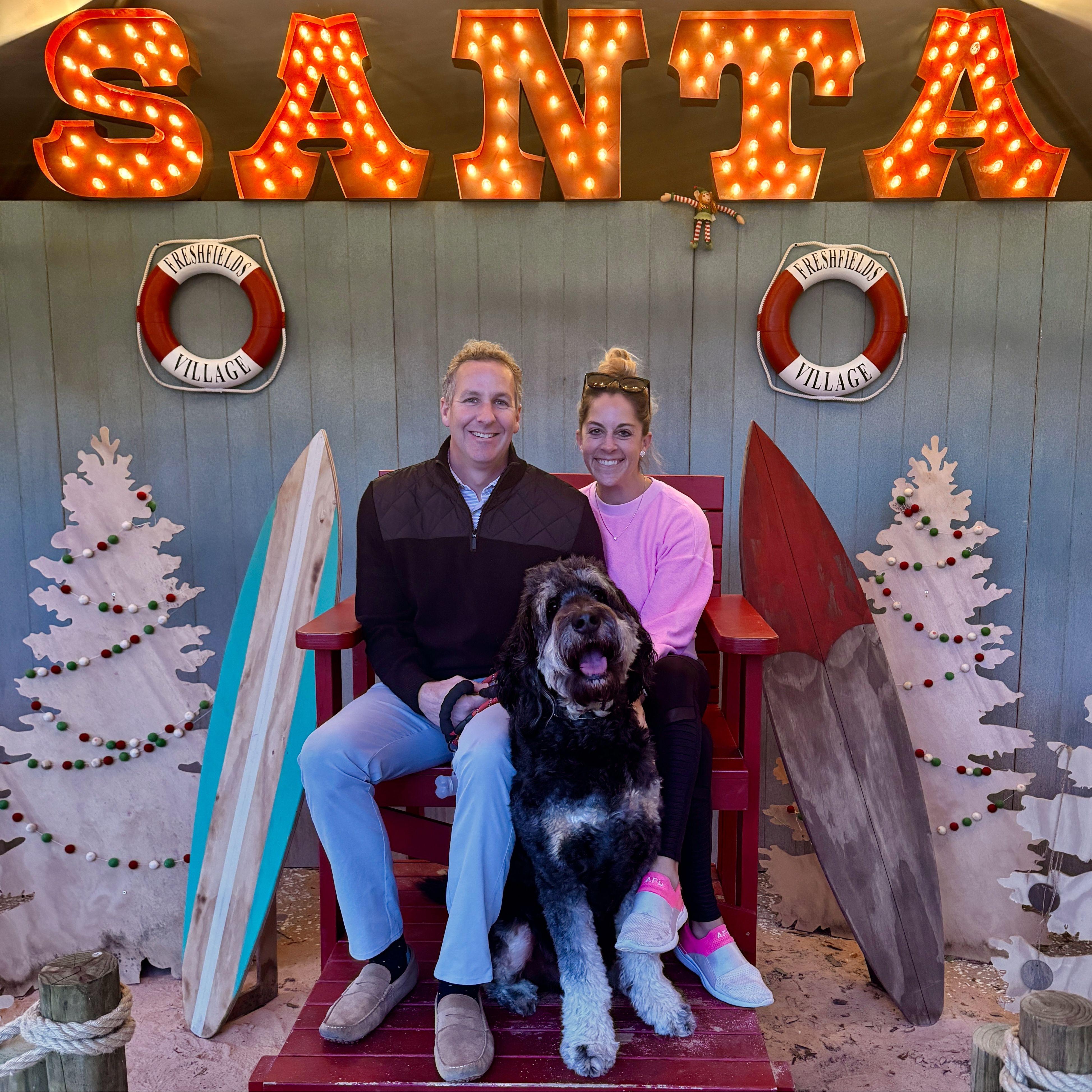Santaaaaa, we know him!