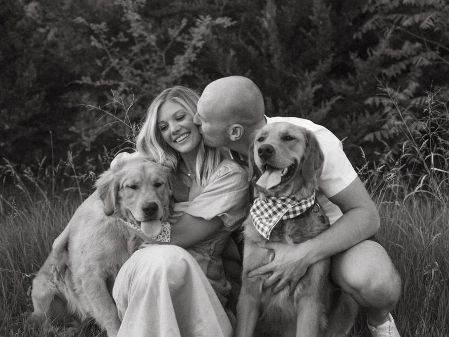 The Wedding Website of Leanna Mathews and Ryan Wischow