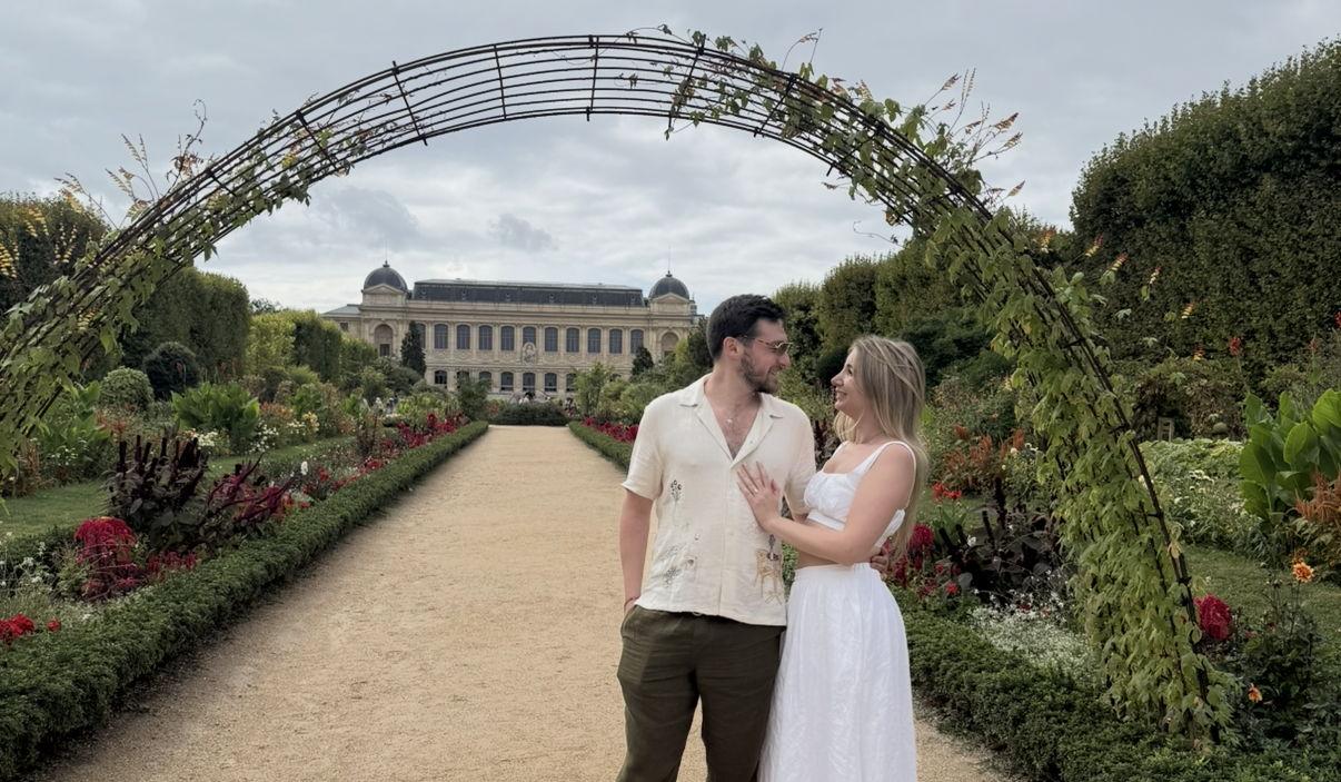 The Wedding Website of Evan Raskin and Rebeca Yohros