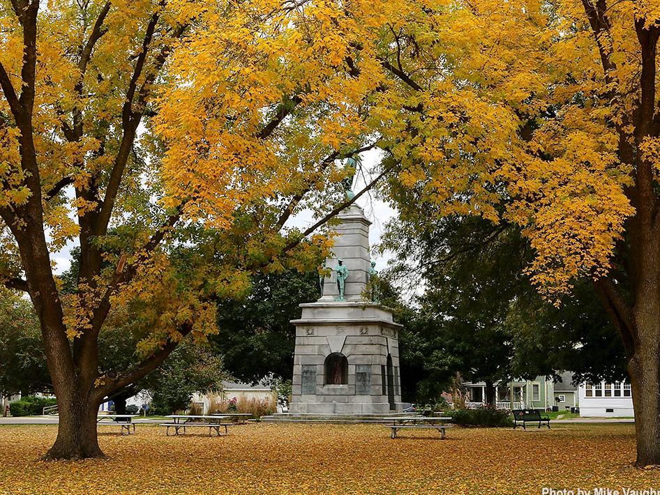 The Wedding Website of Hannah Erickson and Luke Marselle