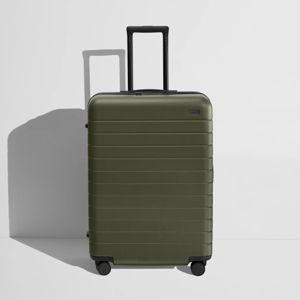 Away Luggage - The Medium Flex in Olive Green