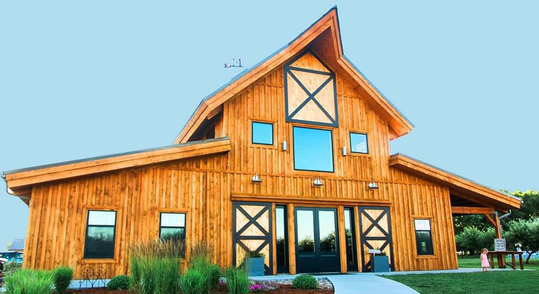 The Wedding Website of Megan Bottolfson and Mitchell Voss