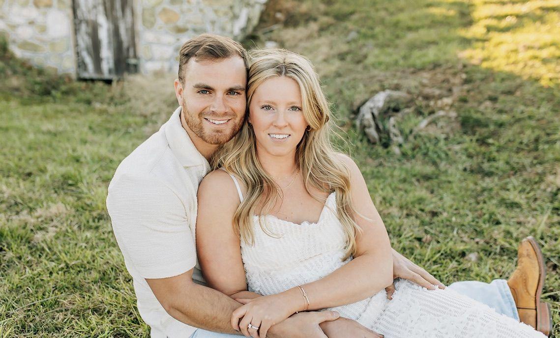 The Wedding Website of Lindsey Windsor and Chad Gleason