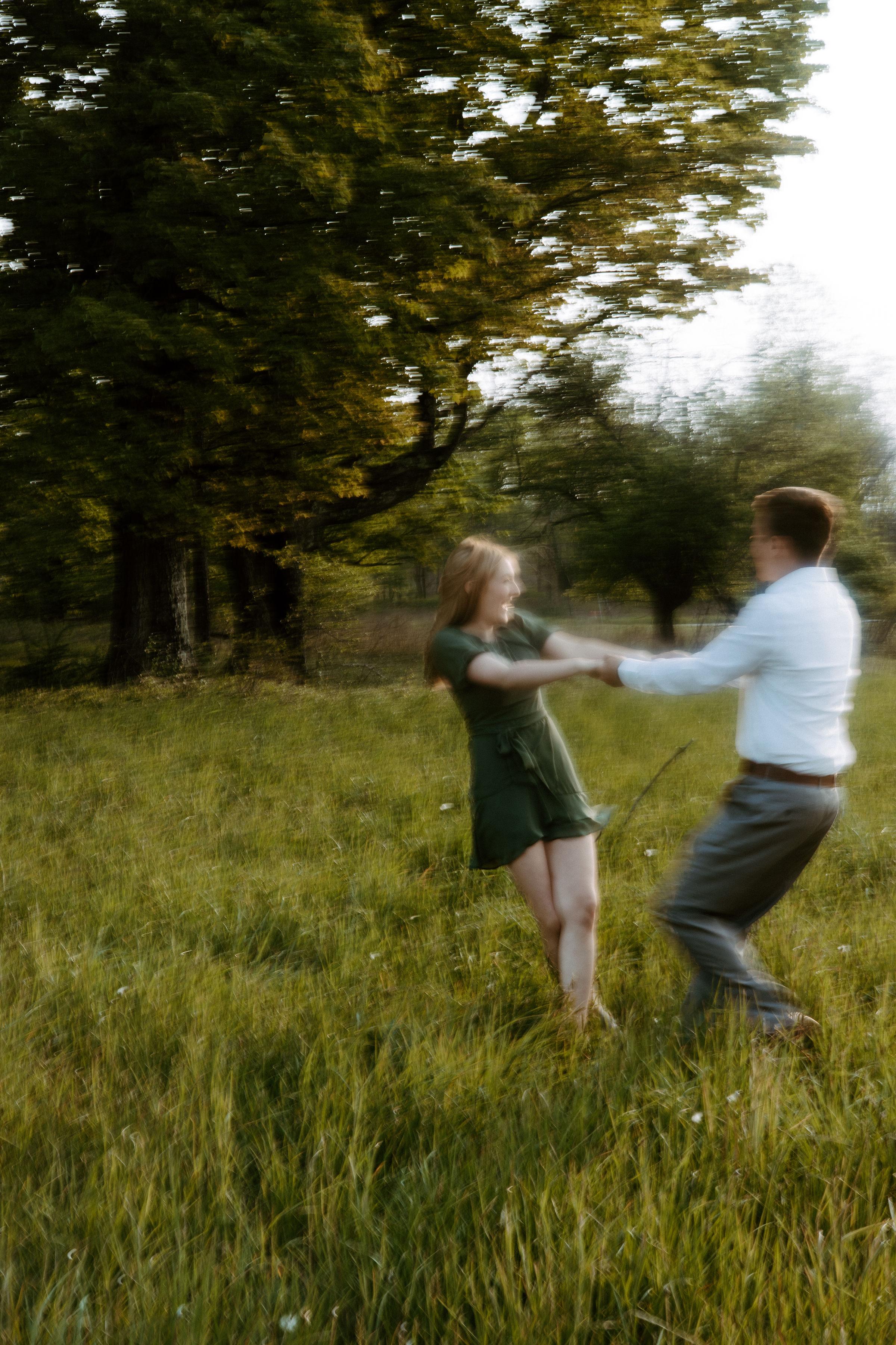 The Wedding Website of Aaron Tanner and Sarah Davis
