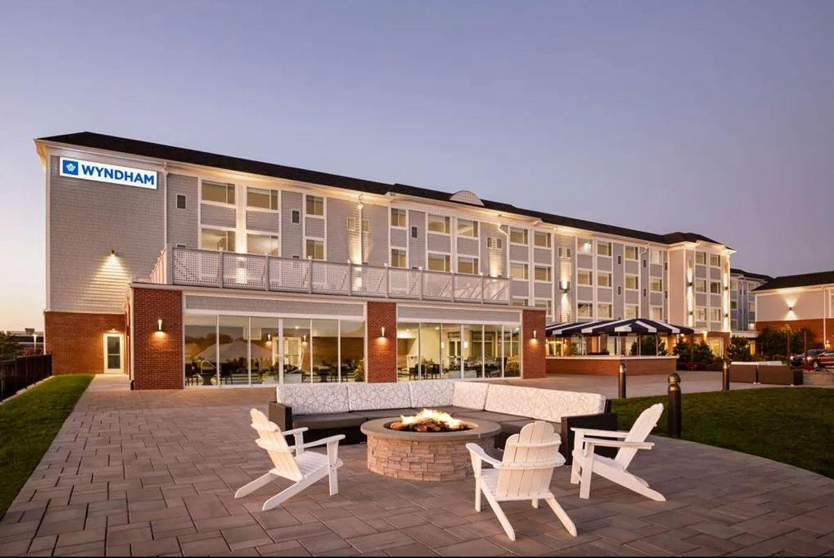 The Wedding Website of Jeff Ryan and Caitlyn Kadlik