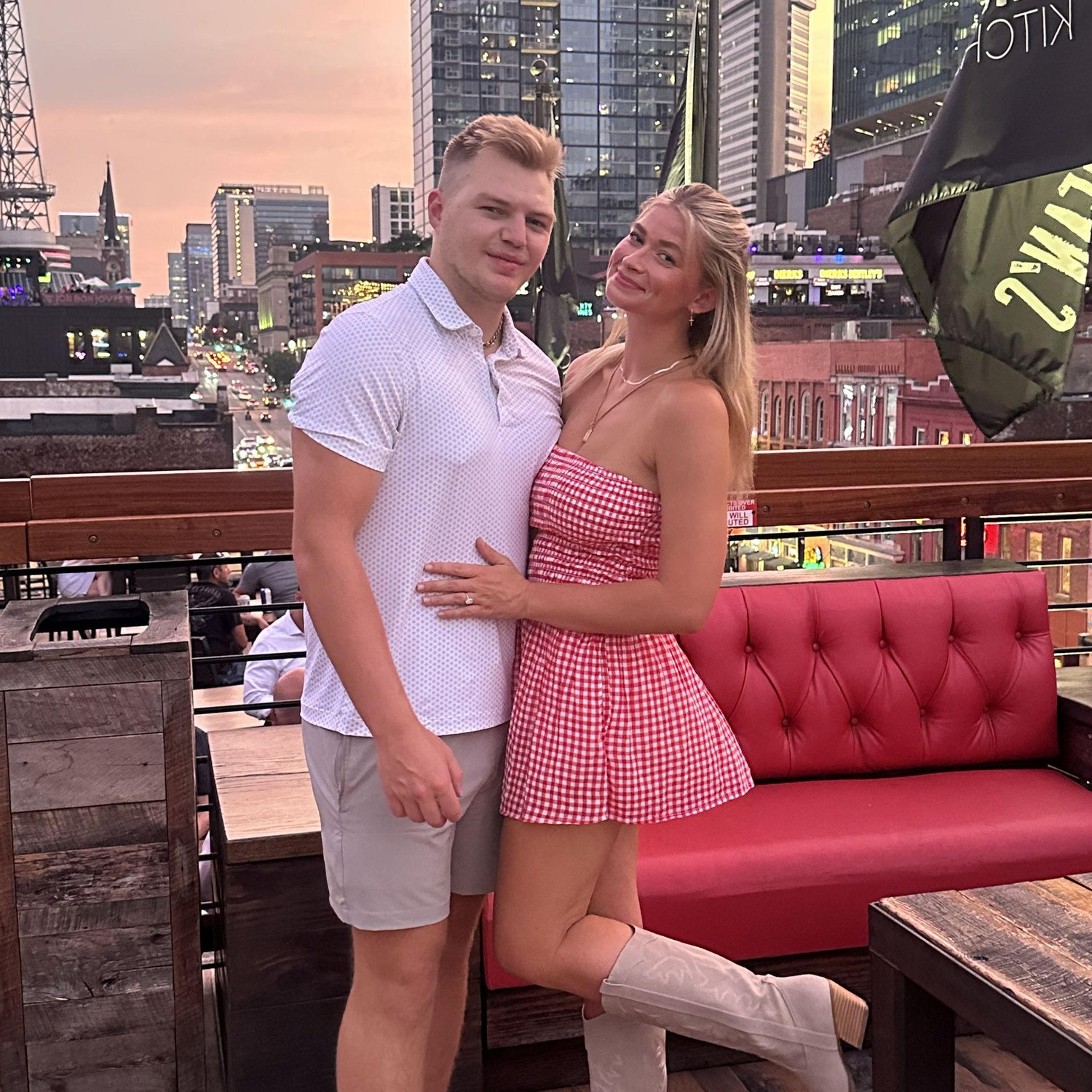 Last June we moved to Florida! Stopped in Nashville halfway through our drive spontaneously.