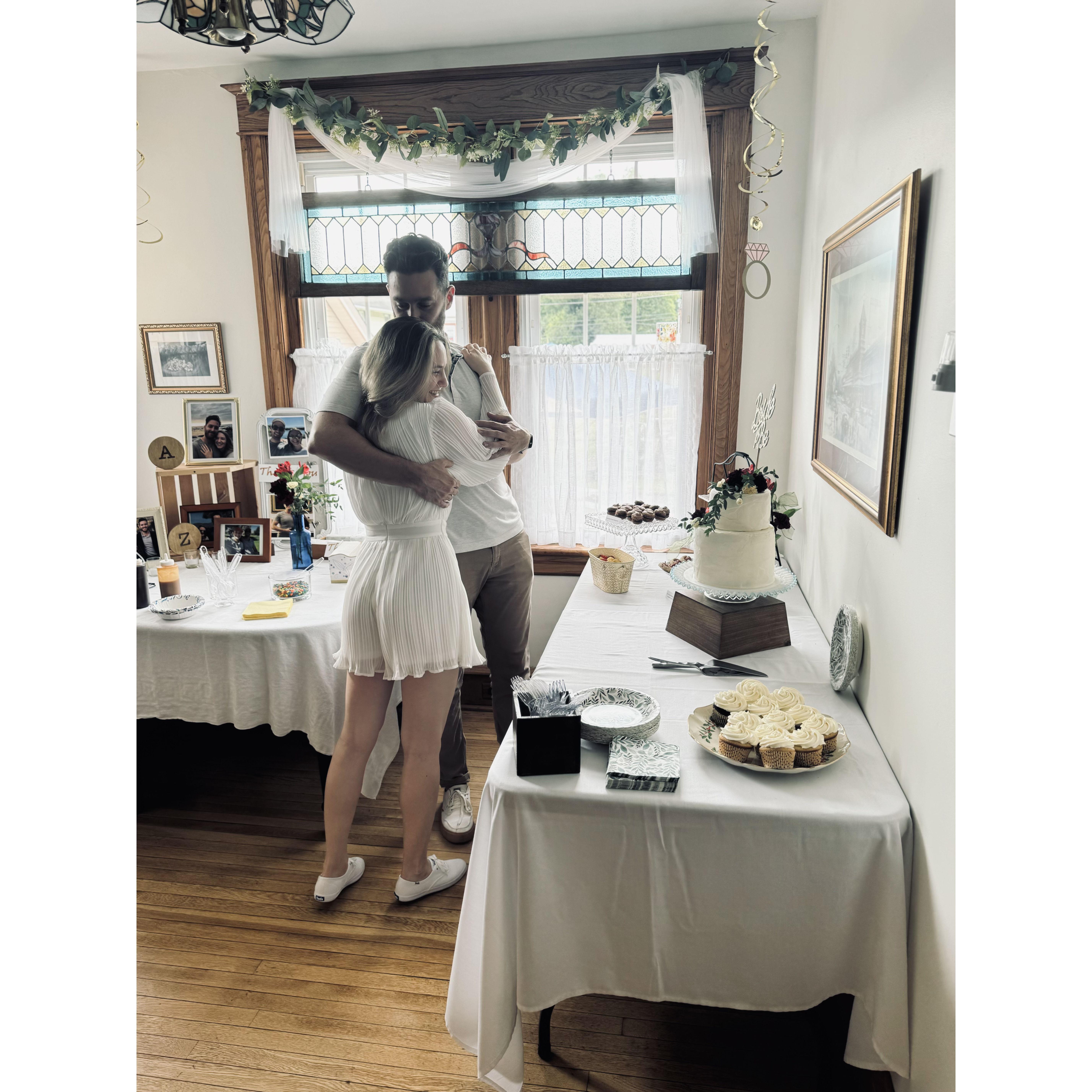 Pictured: Andrew loving Zoe. Zoe loving cake🎂