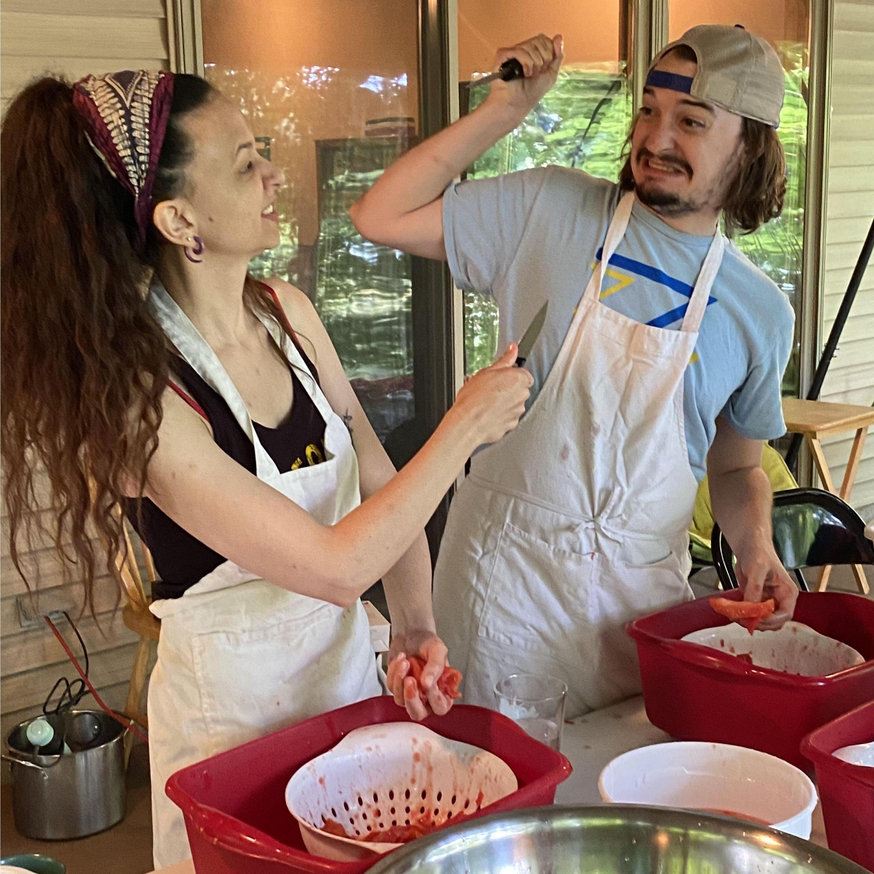 Canning tomatoes during the pandemic 2020