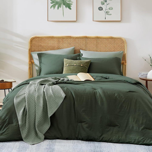 WRENSONGE King Comforter Set, 7 Pieces Deep Forest Soft Bed in a Bag King with Fitted Sheet, Flat Sheet, 2 Pillow Shams, and 2 Pillowcases- Warm King Bedding Set for All Season