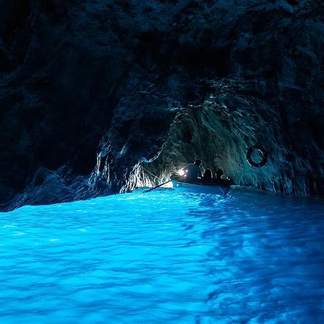 Blue Grotto Boat Experience in Capri