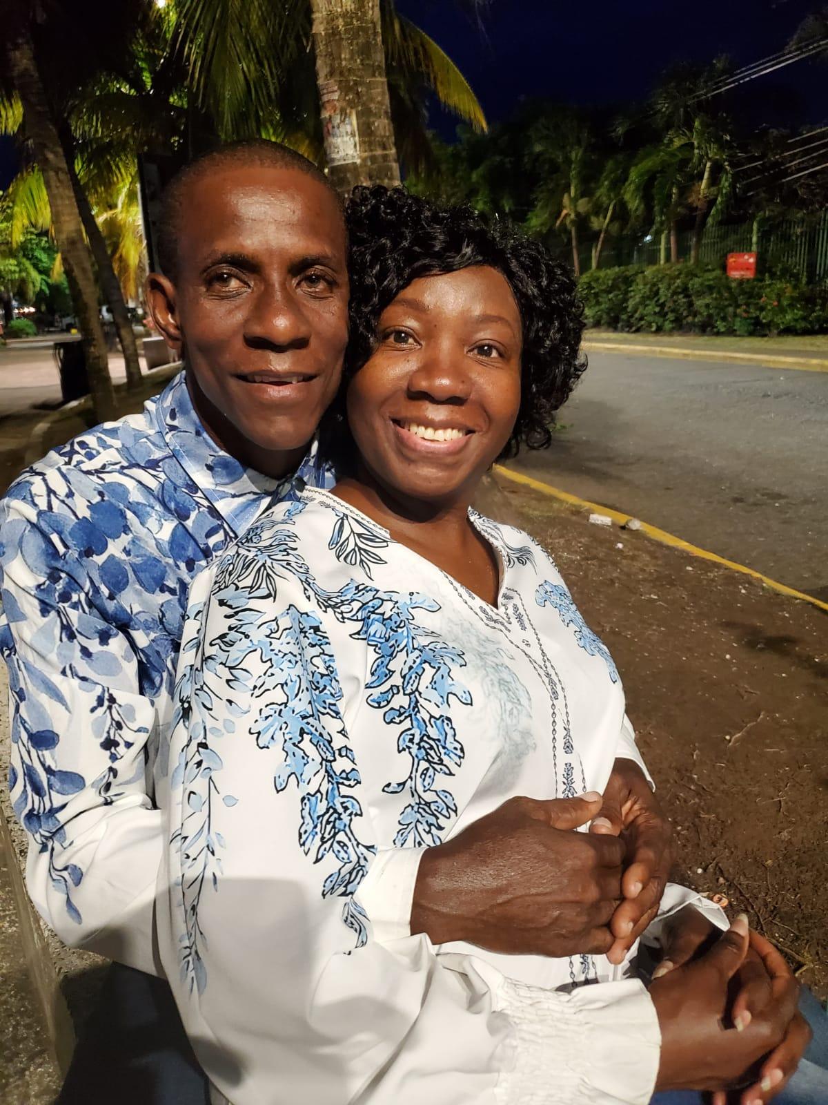 The Wedding Website of Angella Hewitt and Keith perry