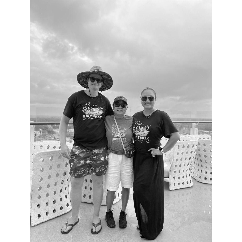 Happy 60th MOM! Love you! ❤️