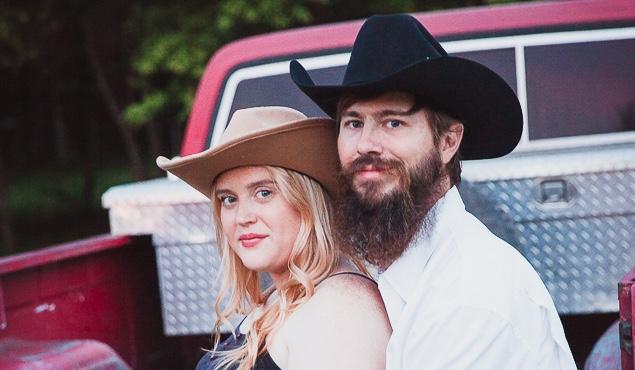 The Wedding Website of Lilly Kreitzer and Hank Moss