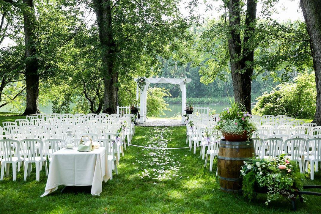 The Wedding Website of Michelle Davis and Travis Carr