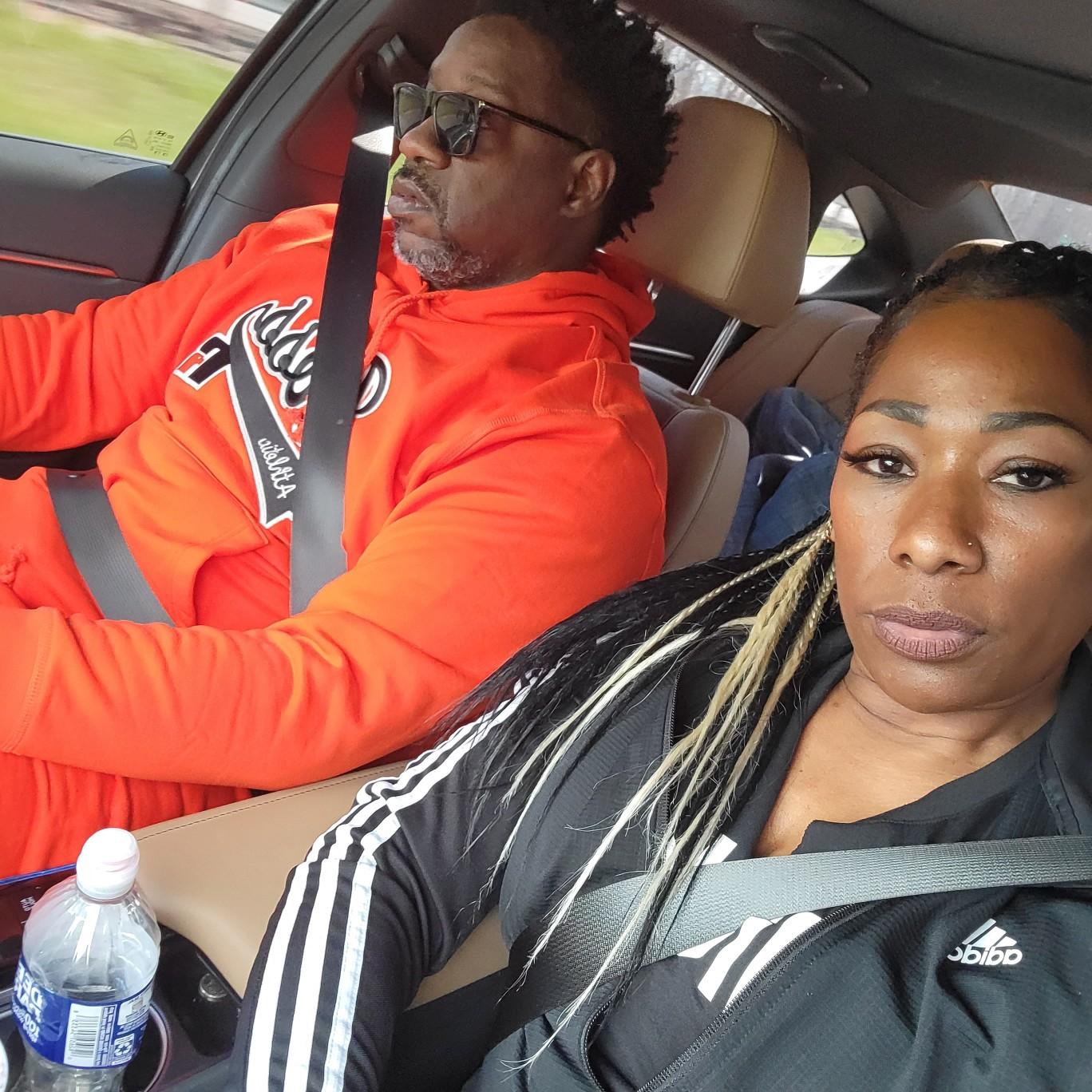 23 Bonnie and Clyde.. on the run!