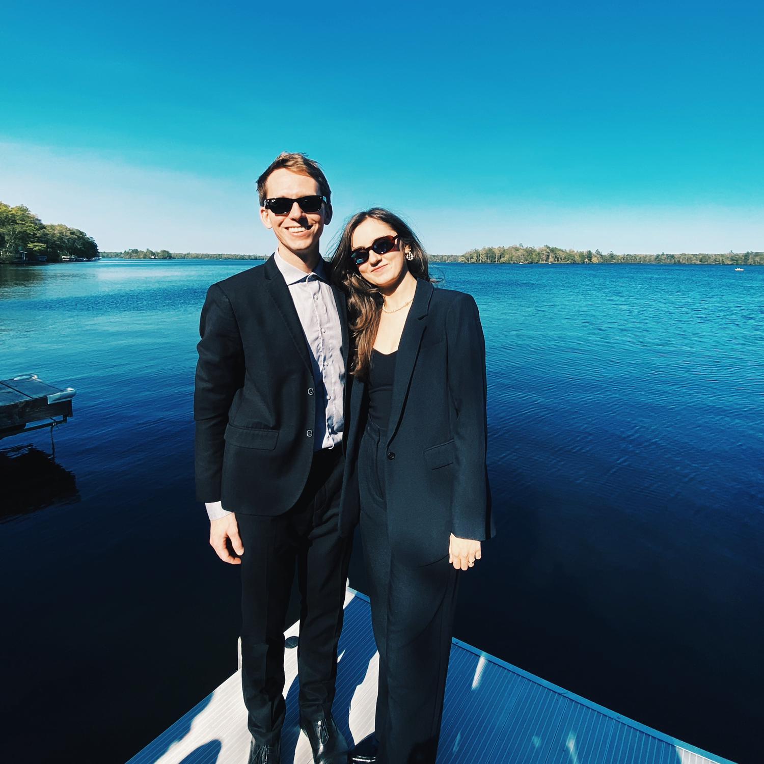 oooh another wedding +lake !!