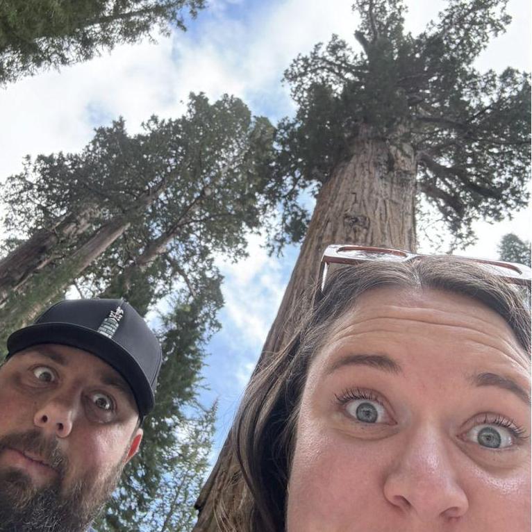 Visiting General Sherman - the world's largest tree - at Sequoia National Park