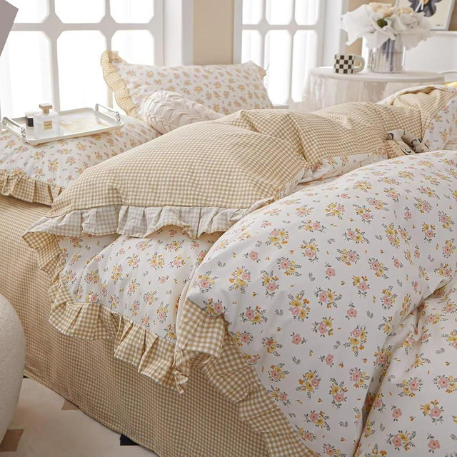 MKXI King Size Pink & Yellow Floral Ruffled Comforter Set - 3 Piece Cottagecore Style Reversible Bed Set with Beige Plaid Pattern, Soft Aesthetic Bedding Set for Girls Wome