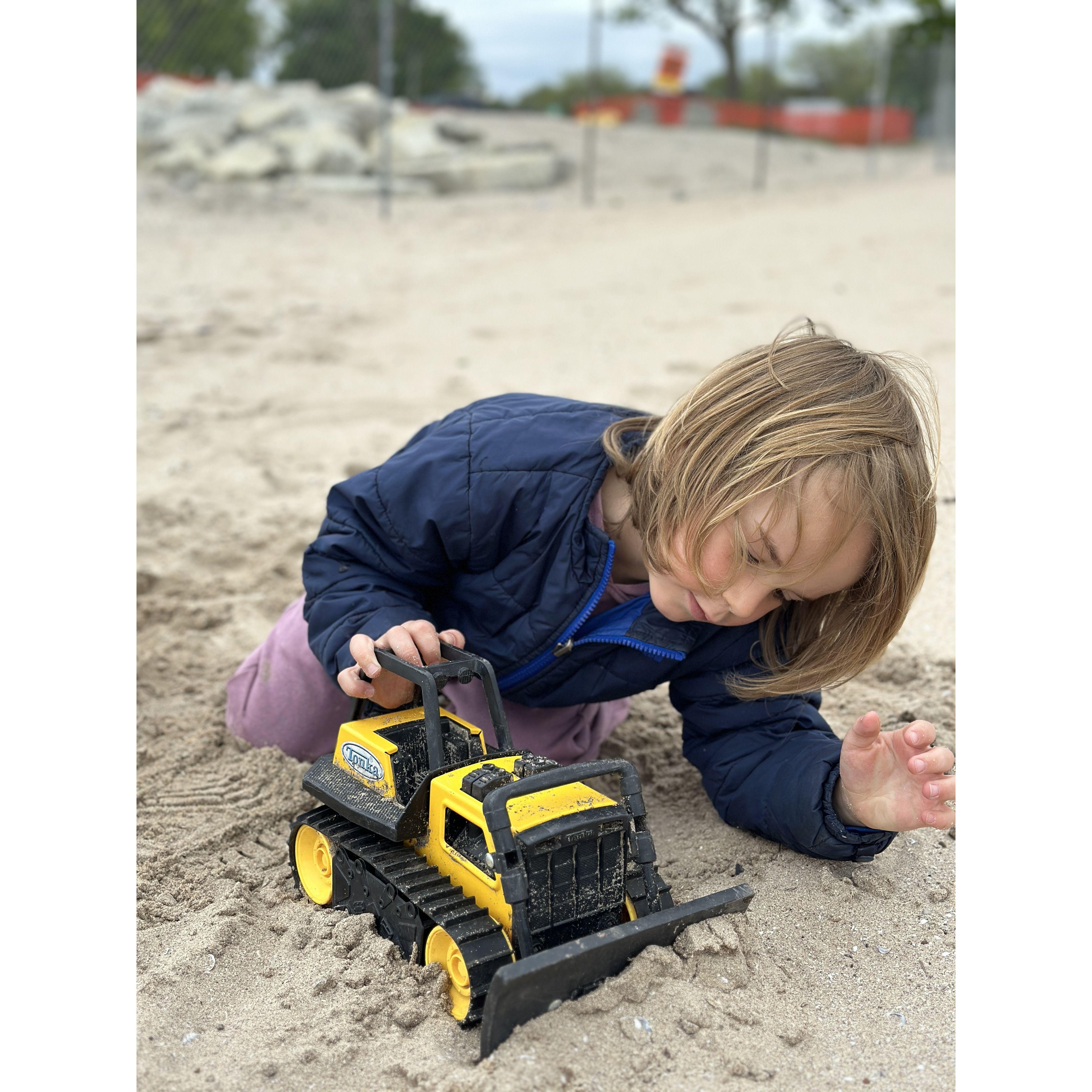 Hugo always in the sand/dirt "working"