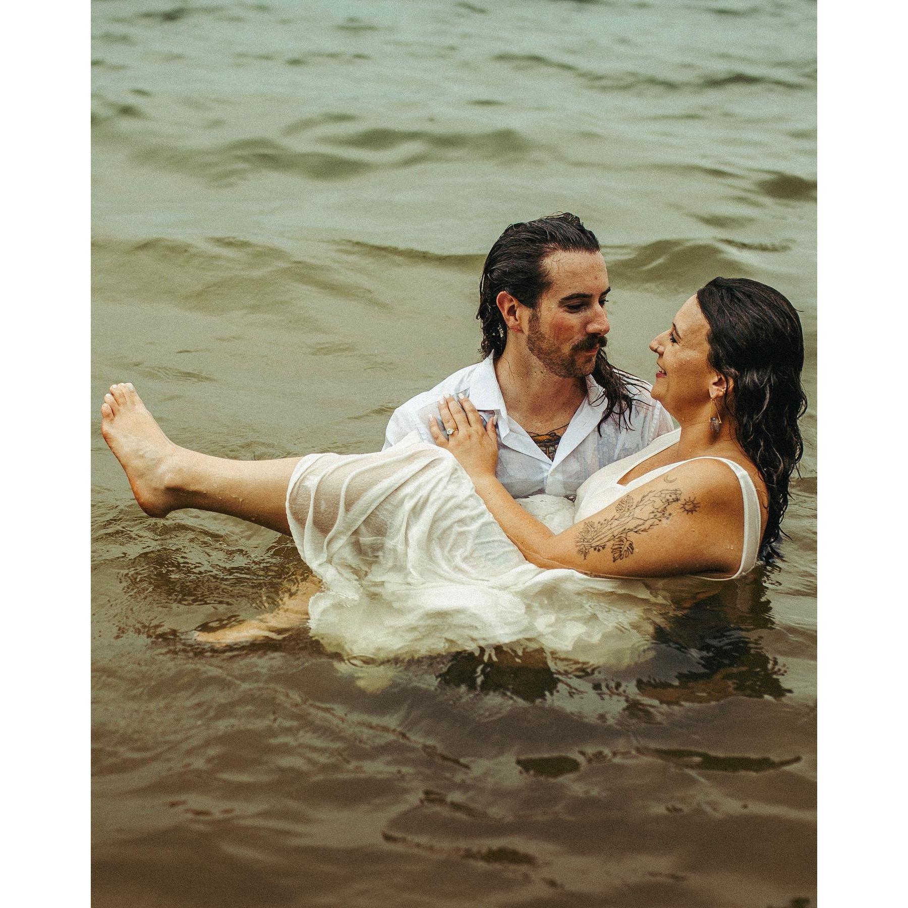 Engagement photos at Lake Hartwell