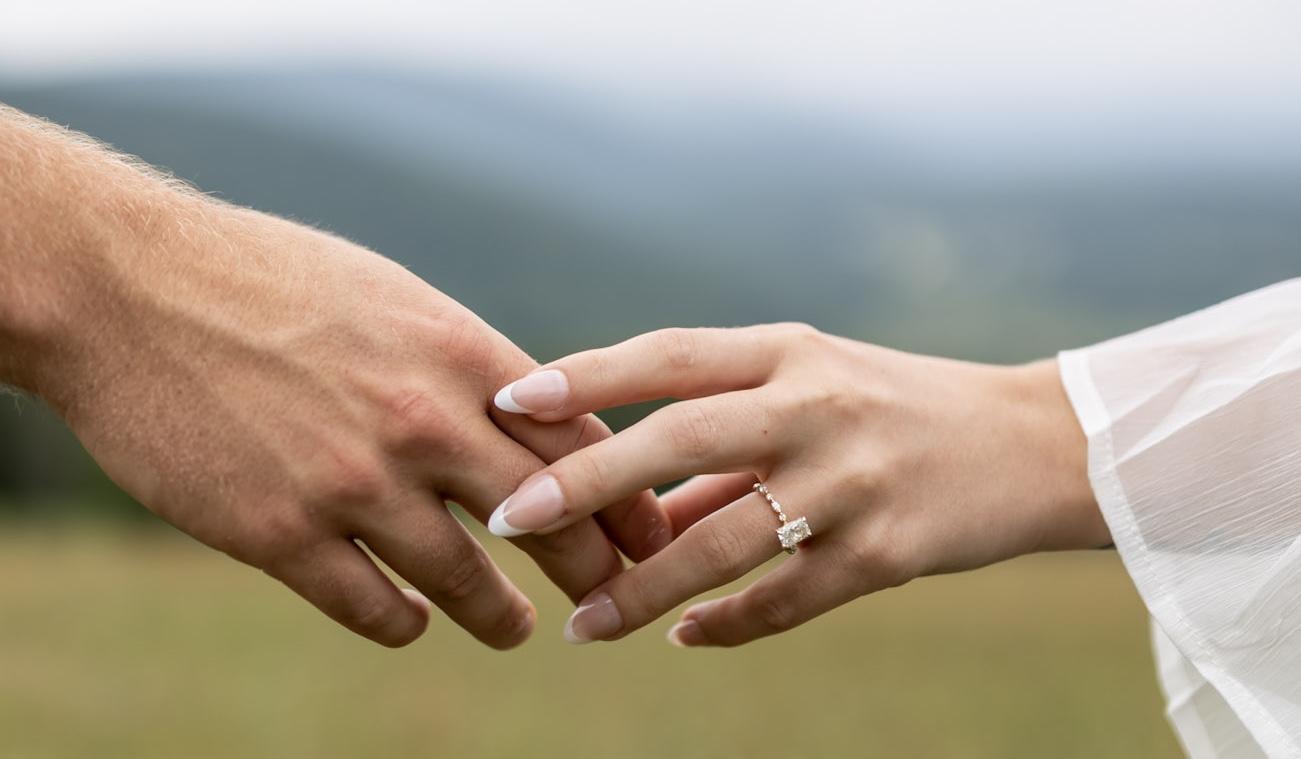 The Wedding Website of Kaelie Moon VanLoan and Matthew Cory VanValkenburg