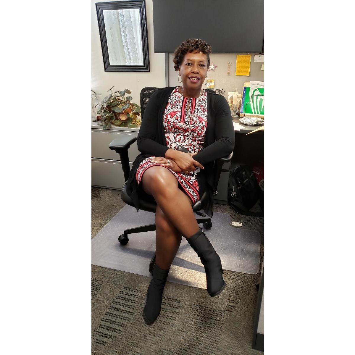 Pearl at work in her cube. Sending Damon a reminder pic so he can think of her during the day.