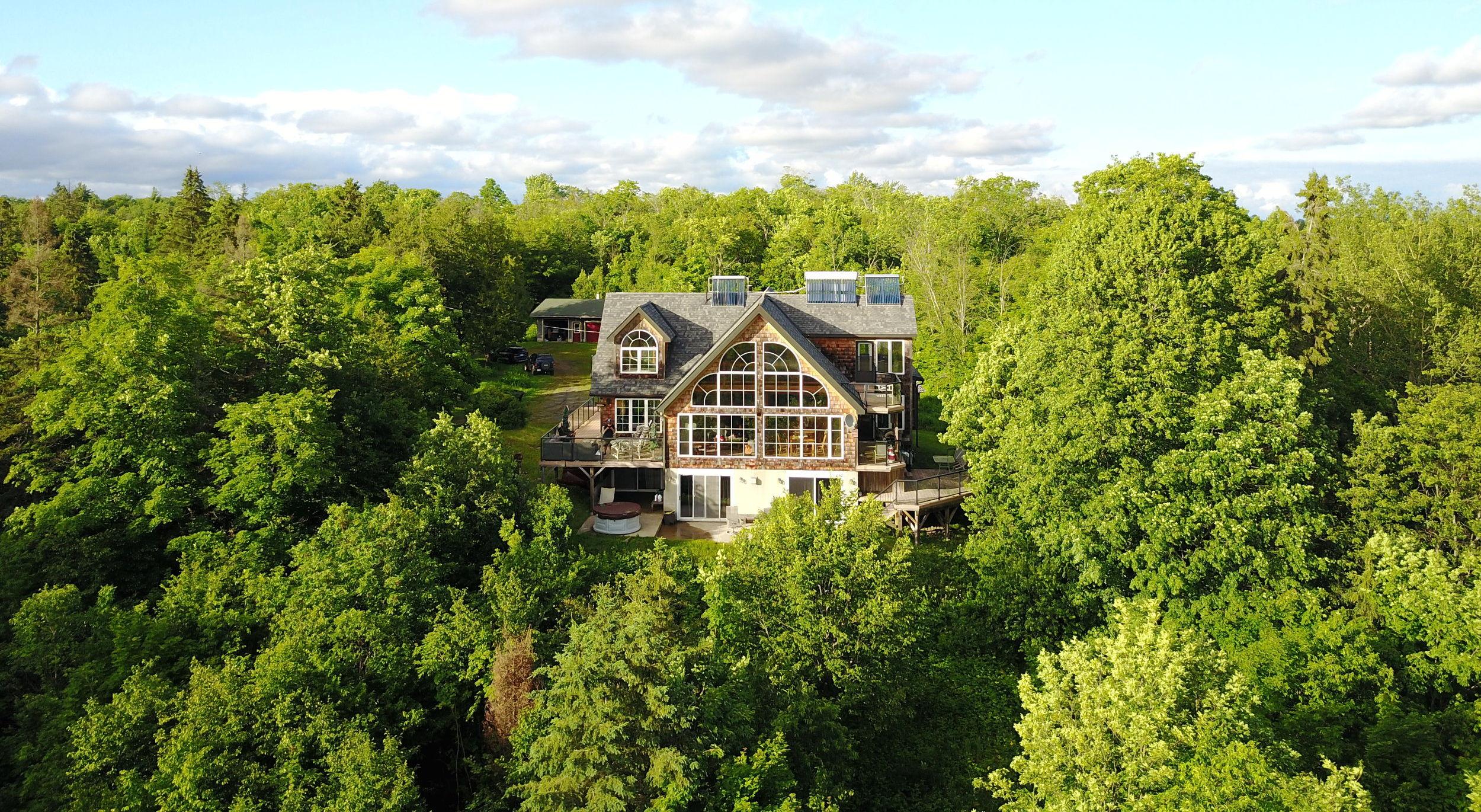 The Wedding Website of Emily Hopfgartner and Christopher Murphy