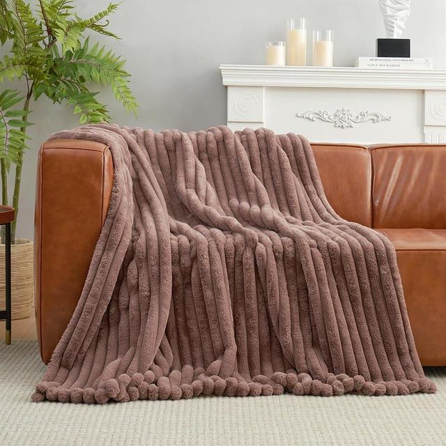 Amélie Home Soft Faux Fur Throw Blanket for Couch, Warm Luxurious Faux Rabbit Fur Striped Throw Blanket, Cozy Fluffy Plush Fur Blanket for Sofa Chair Bed Living Room, Light Coffee, 55"x 70"