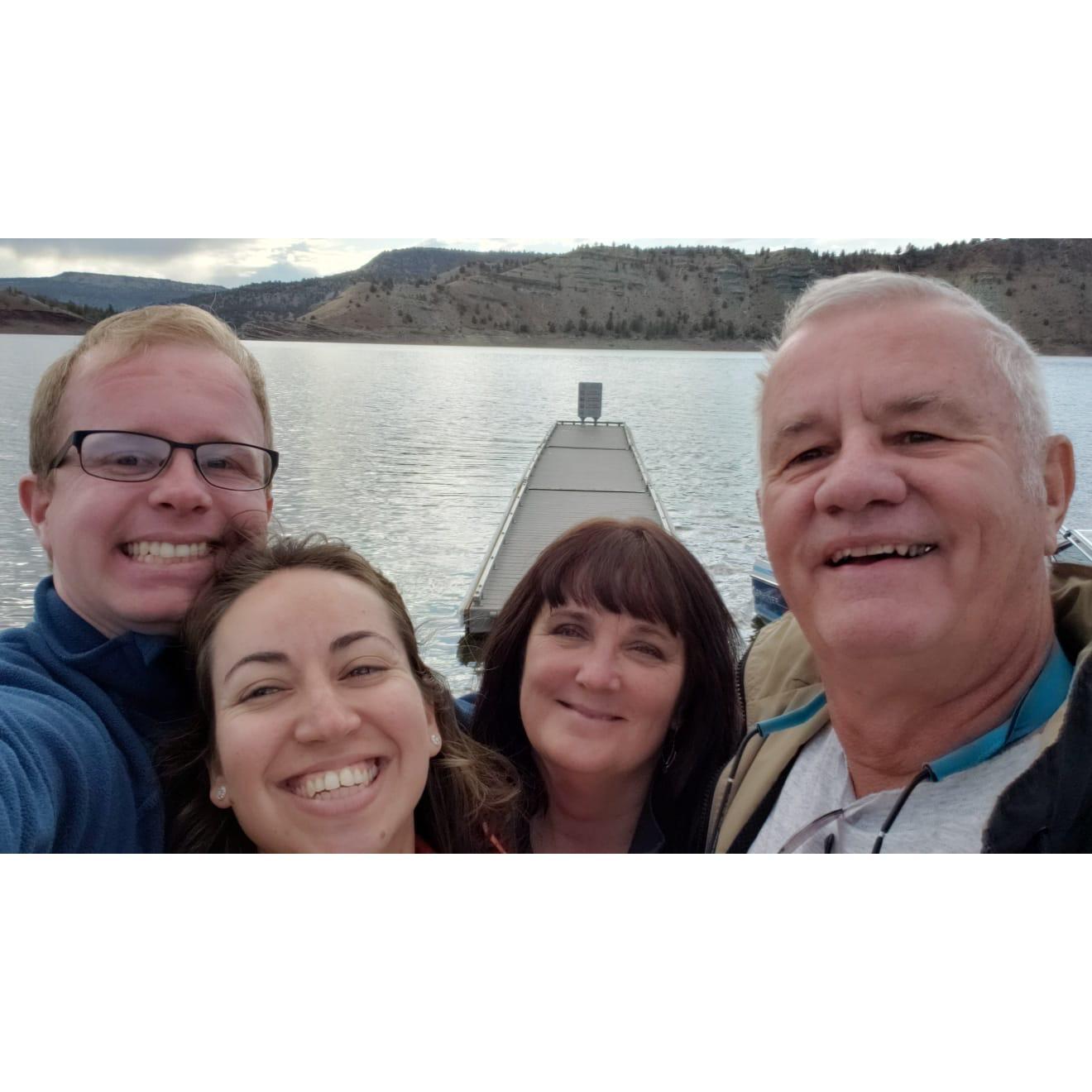 With my Dad and Sharon in Prineville, OR./ 
Con el papa de Dennis y su esposa Sharon en Prineville, OR.