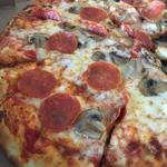 Red Bug Motor's Pizza & Pub