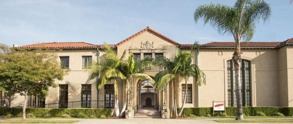 The Wedding Website of Catherine Dvorman and Max Robles