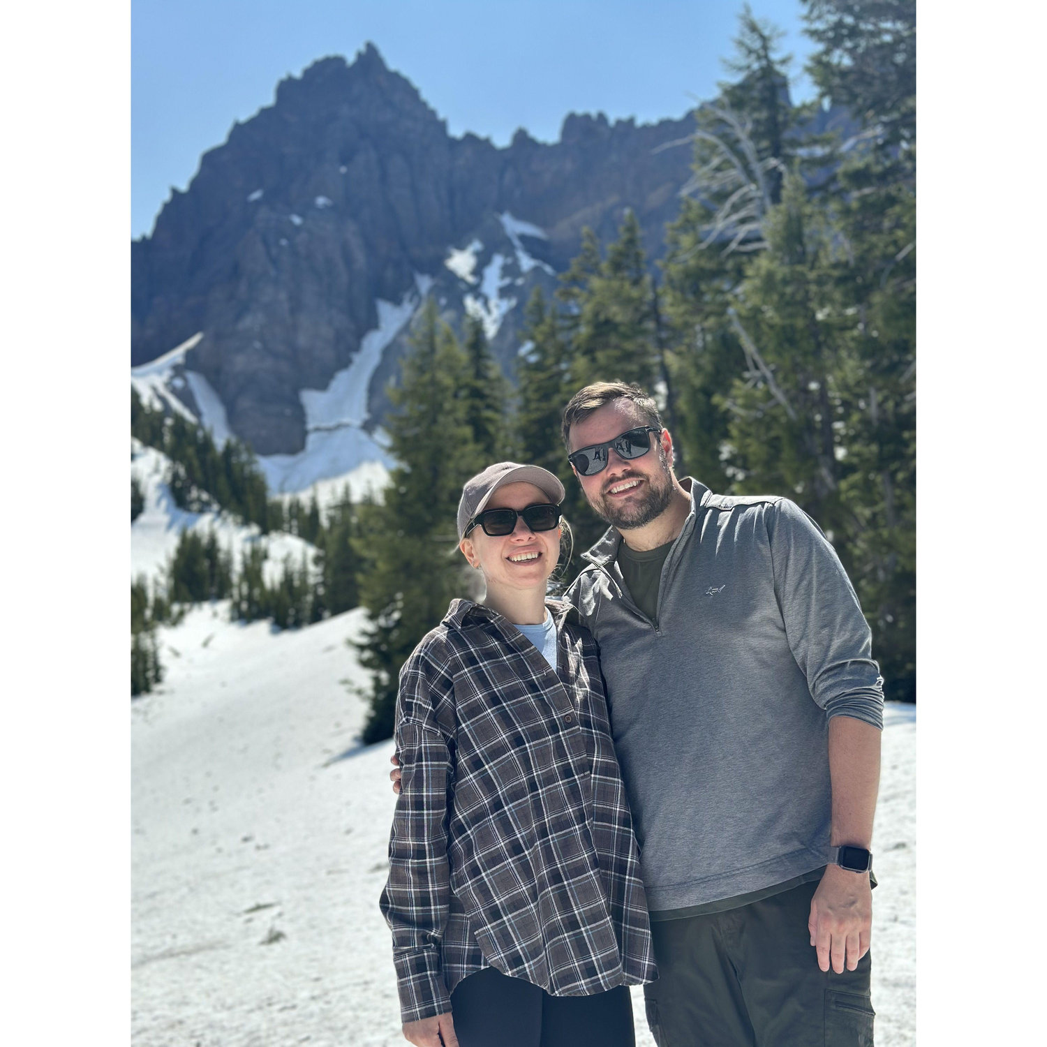 Snowshoe hiking with friends in Oregon / June 1, 2025
