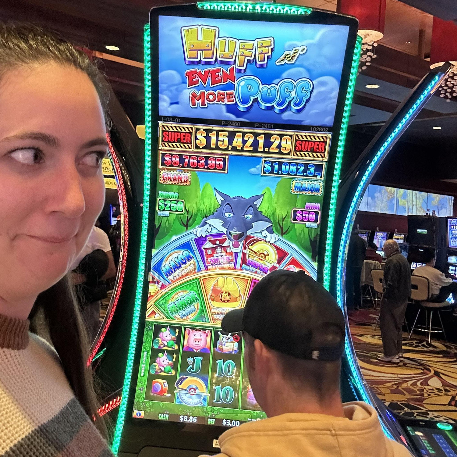 Lindsey's face when Jesse is playing slots