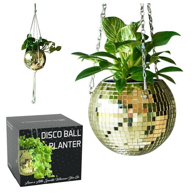 SCANDINORDICA Disco Ball Planter – Value Package: Mirror Disco Planter with Chain, Macrame Hanger and Acrylic Stand for Desk, Includes Self Watering Insert, Retro Decor | 6 inch Gold