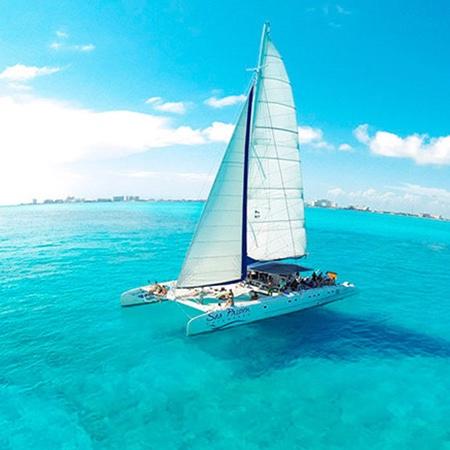 Honeymoon Excursion - Catamaran Trip to Isla Mujeres