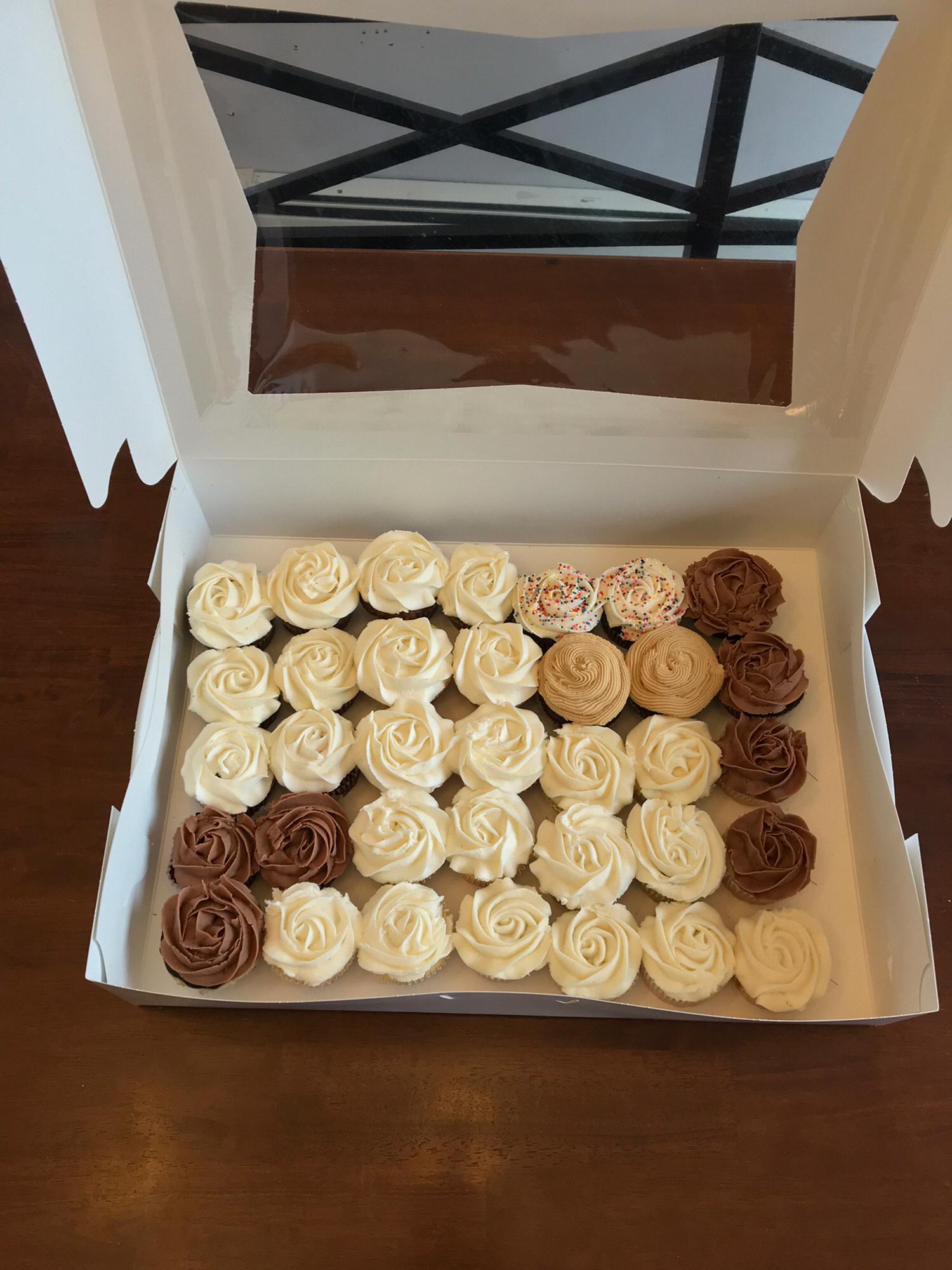 Cake tasting display!