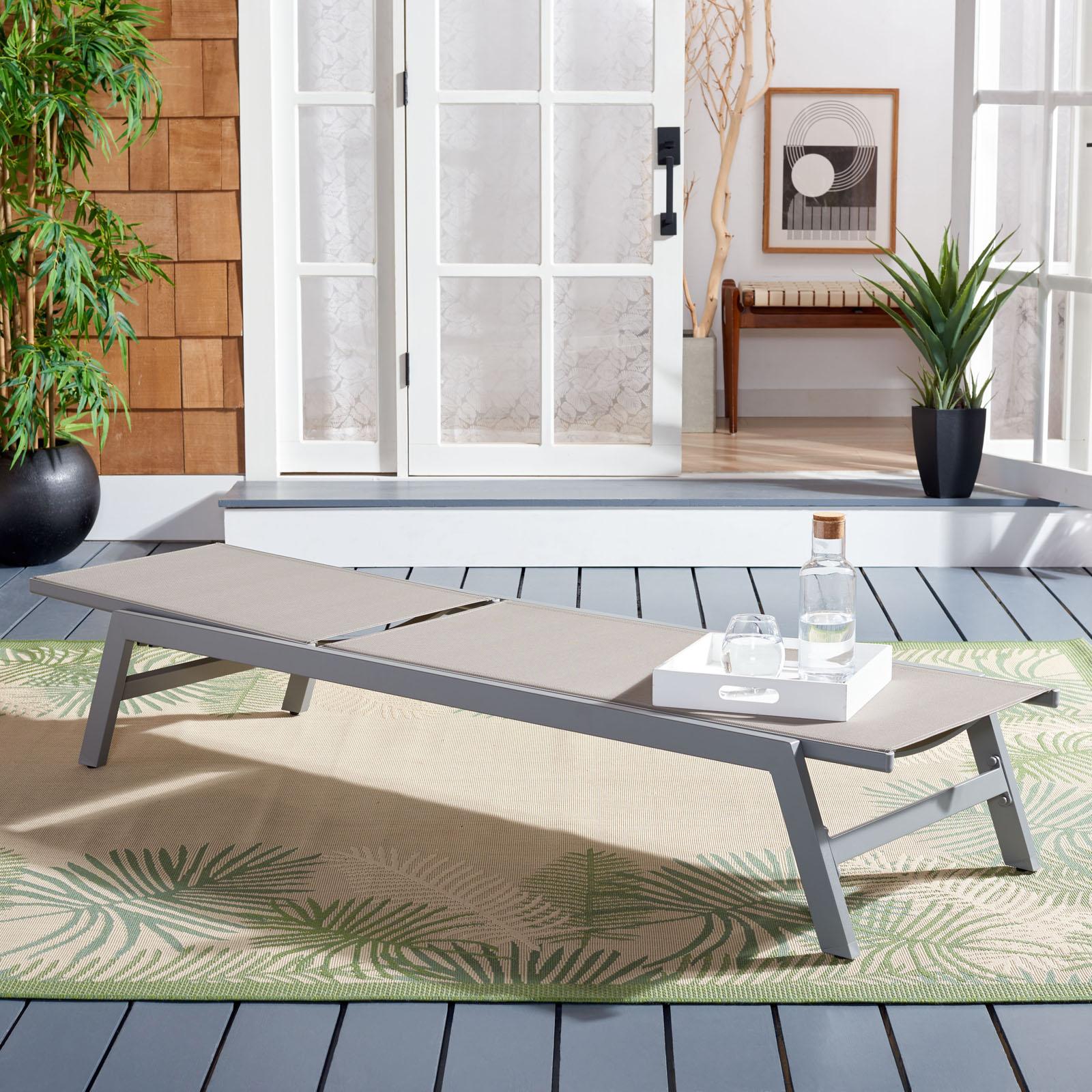 Safavieh Fionne Outdoor Sunlounger Zola