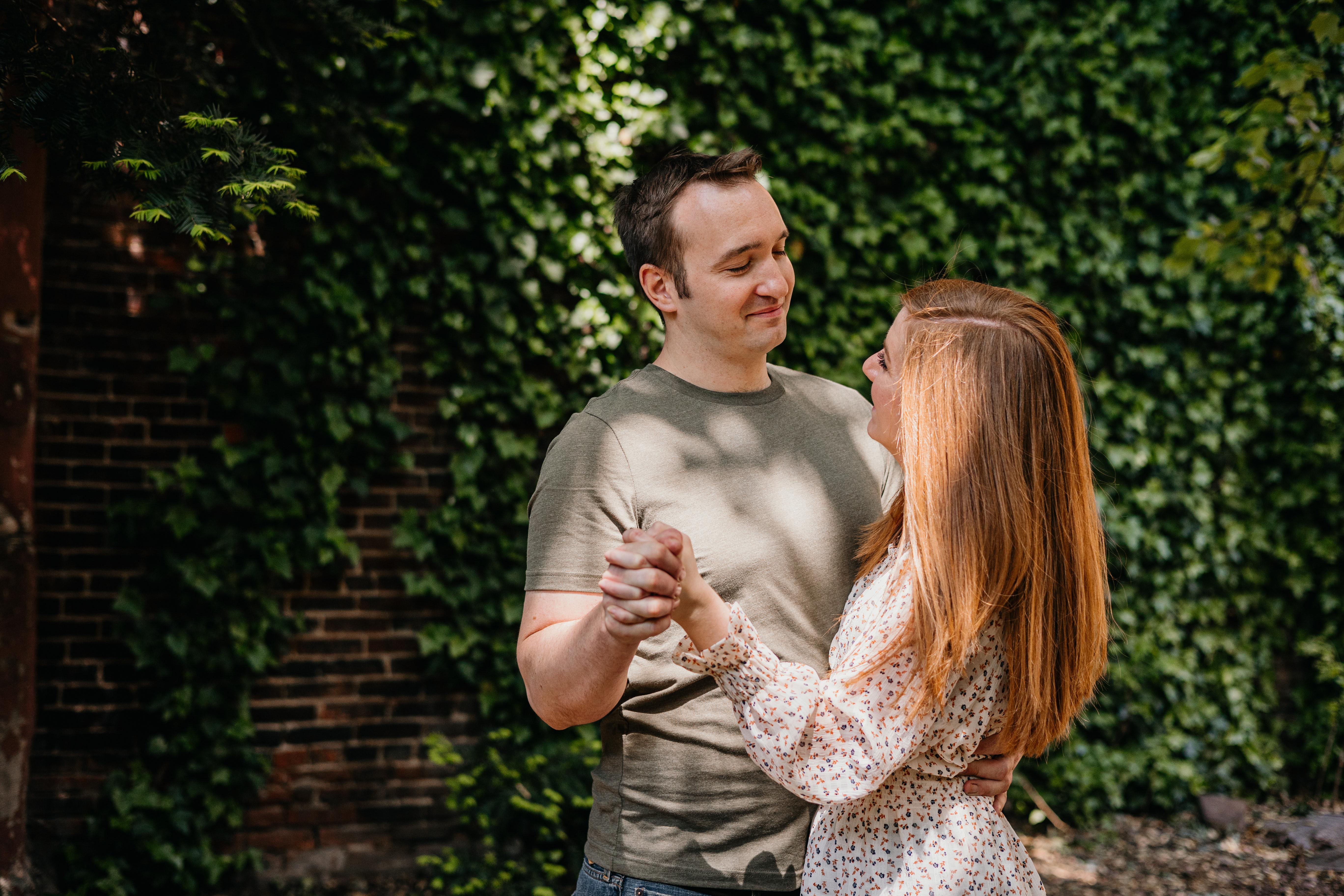 The Wedding Website of Lindsay LaRochelle and Tom Roush