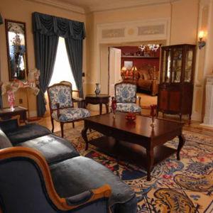 Tour of Walt's Apartment