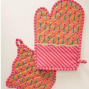 Furbish Studio Block Print Oven Mitt & Pot Holder Set - Red