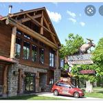 Moosejaw Pizza & Dells Brewing Co.
