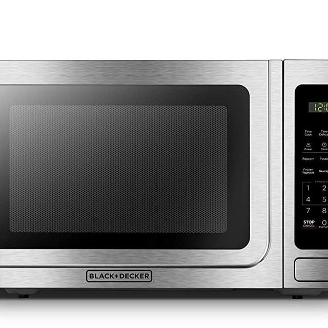 BLACK+DECKER EM036AB14 Digital Microwave Oven with Turntable Push-Button Door,Child Safety Lock,1000W,1.4 cu.ft,Stainless Steel