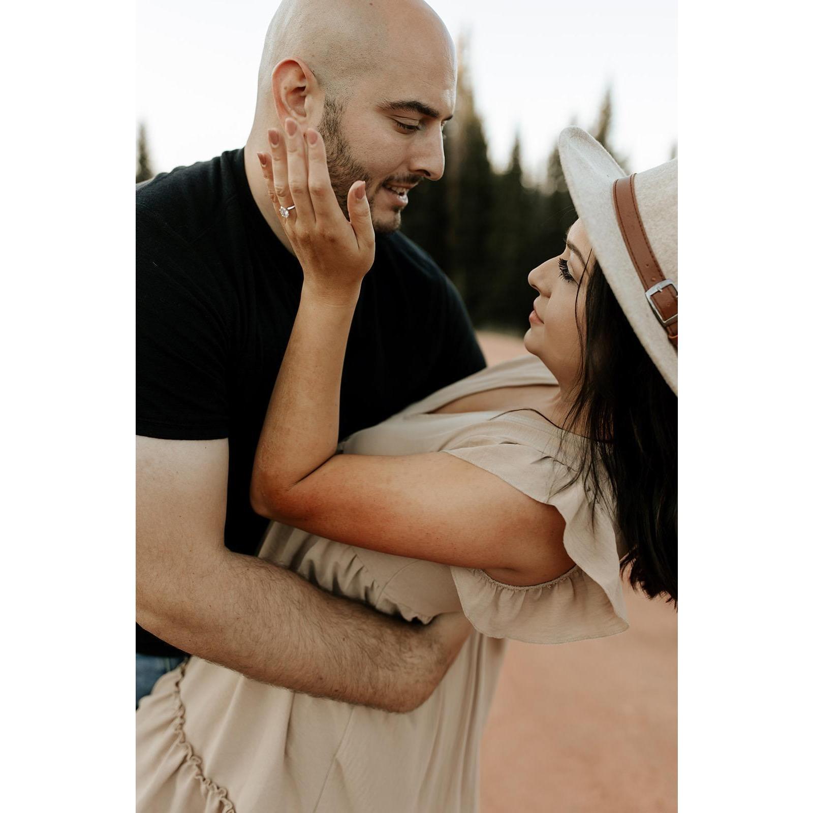 Engagement Pictures in Vail, Colorado