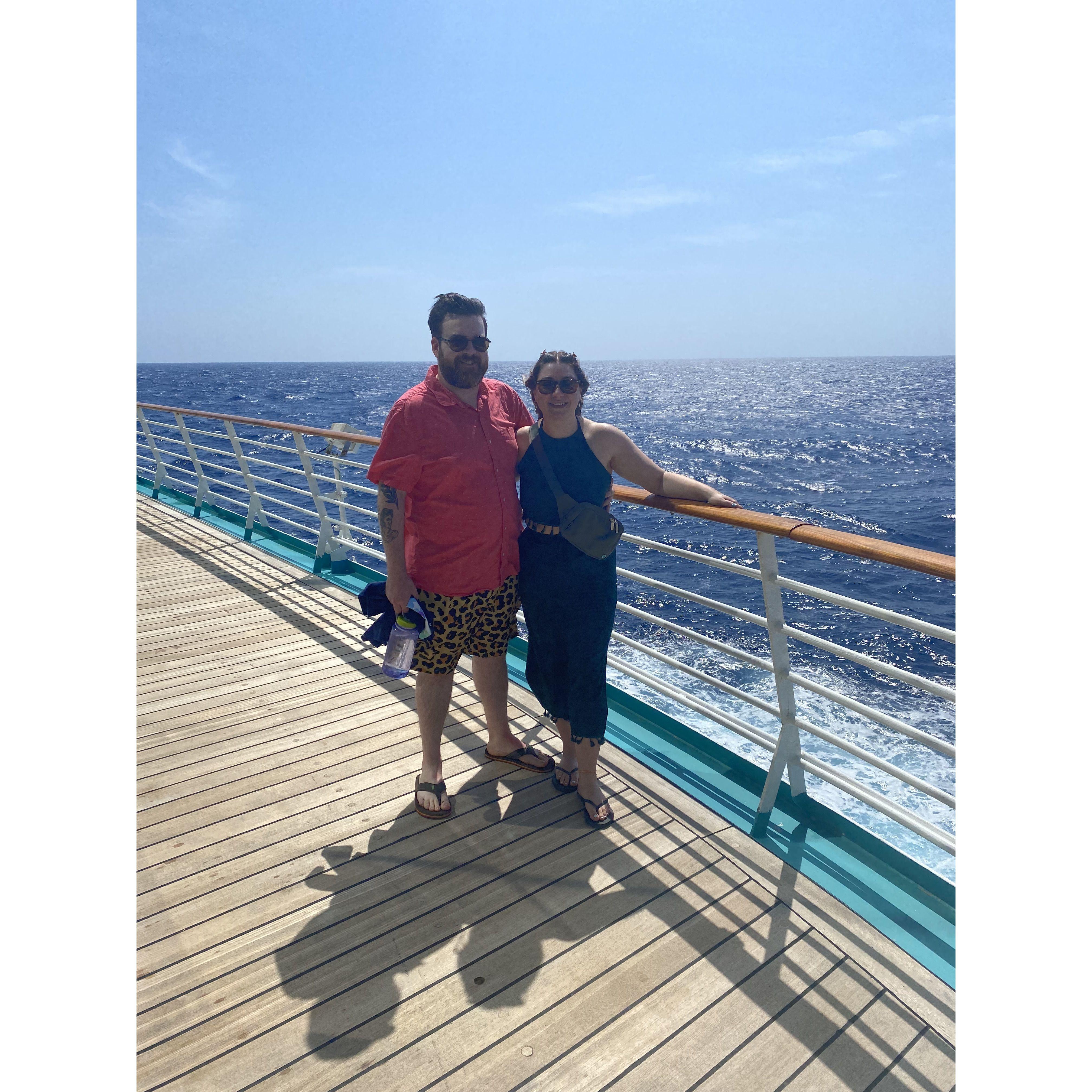 Cruise boat