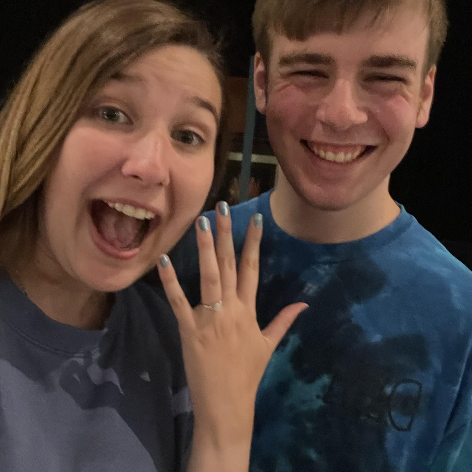 We’re engaged!!