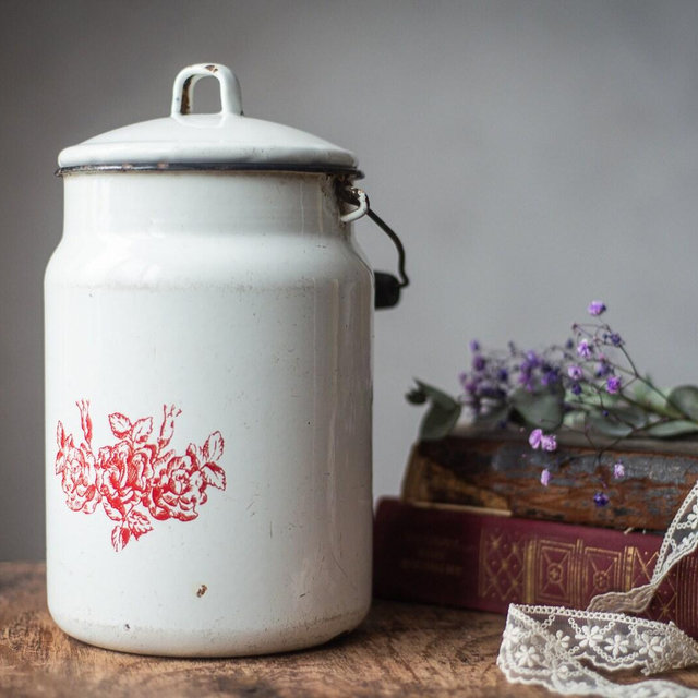 Enamel milk can with lid, vintage retro enamelware, rustic kitchen can