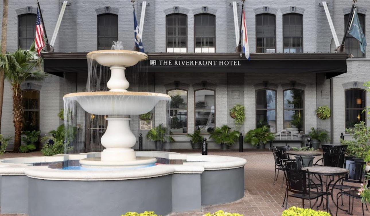 The Wedding Website of Maelee Springer and Henry Geeck