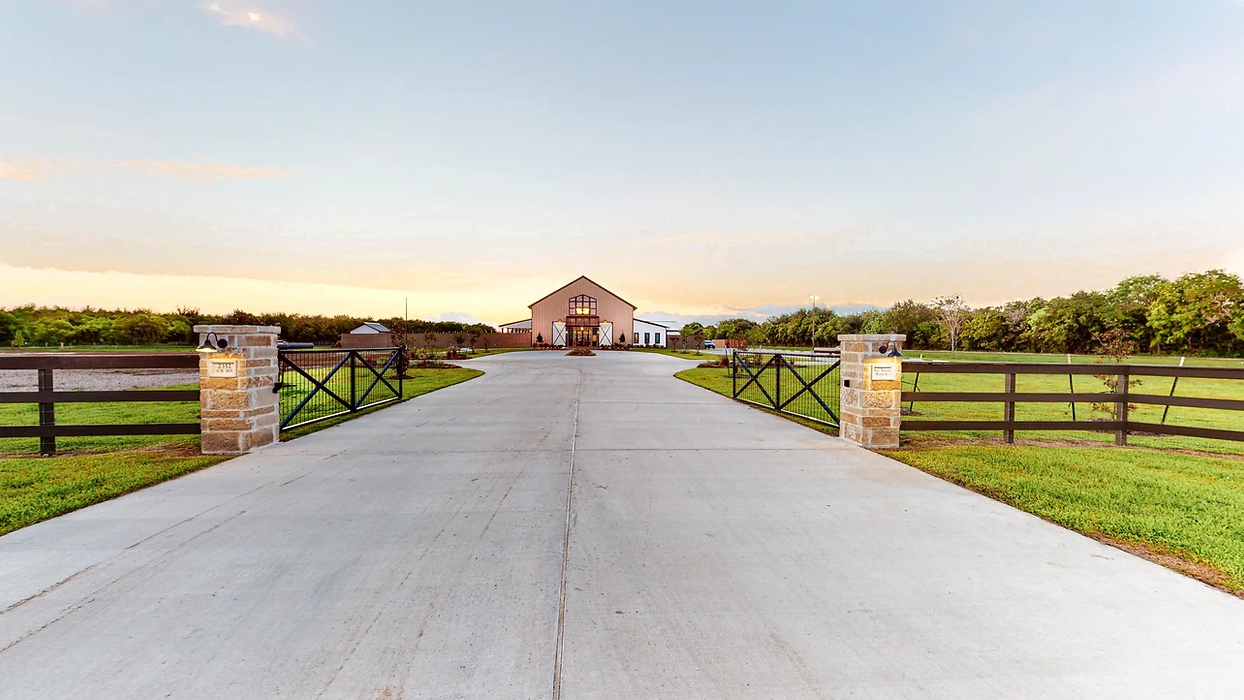 The Wedding Website of Amanda Lindsey and Sam Miller