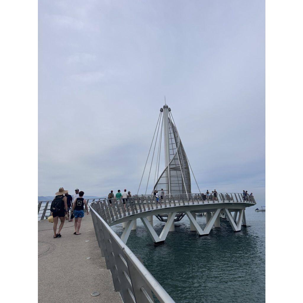 Los Muertos Pier!